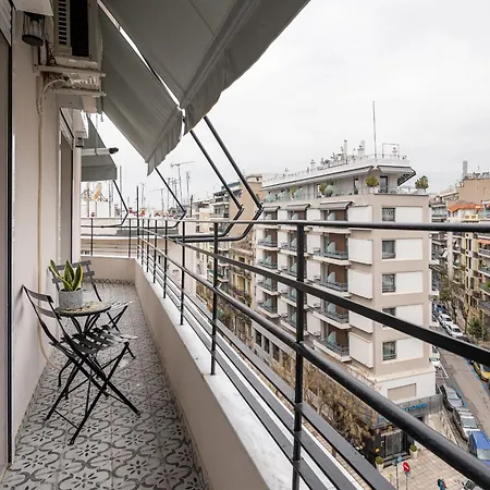 Olympou Comfy Center アパート *